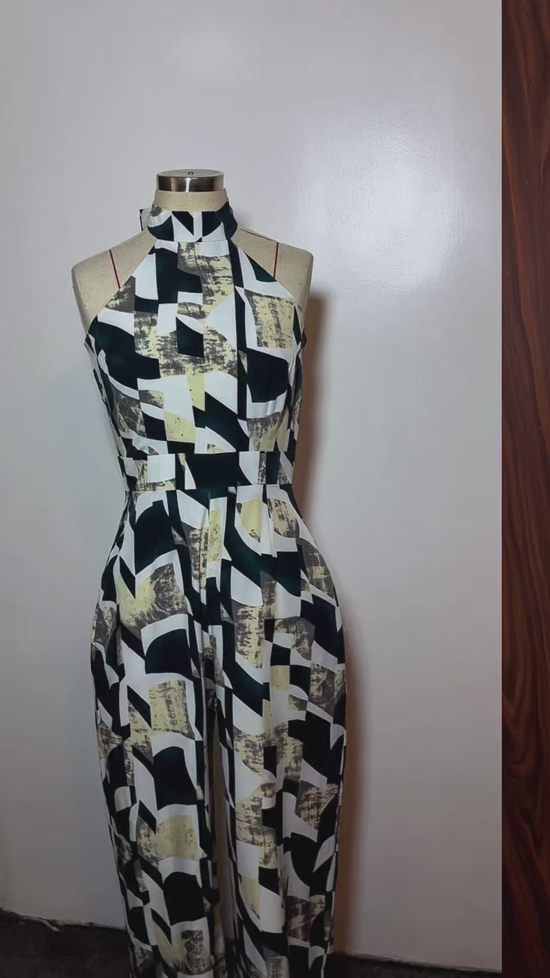 TOSIN HALTER-NECK JUMPSUIT